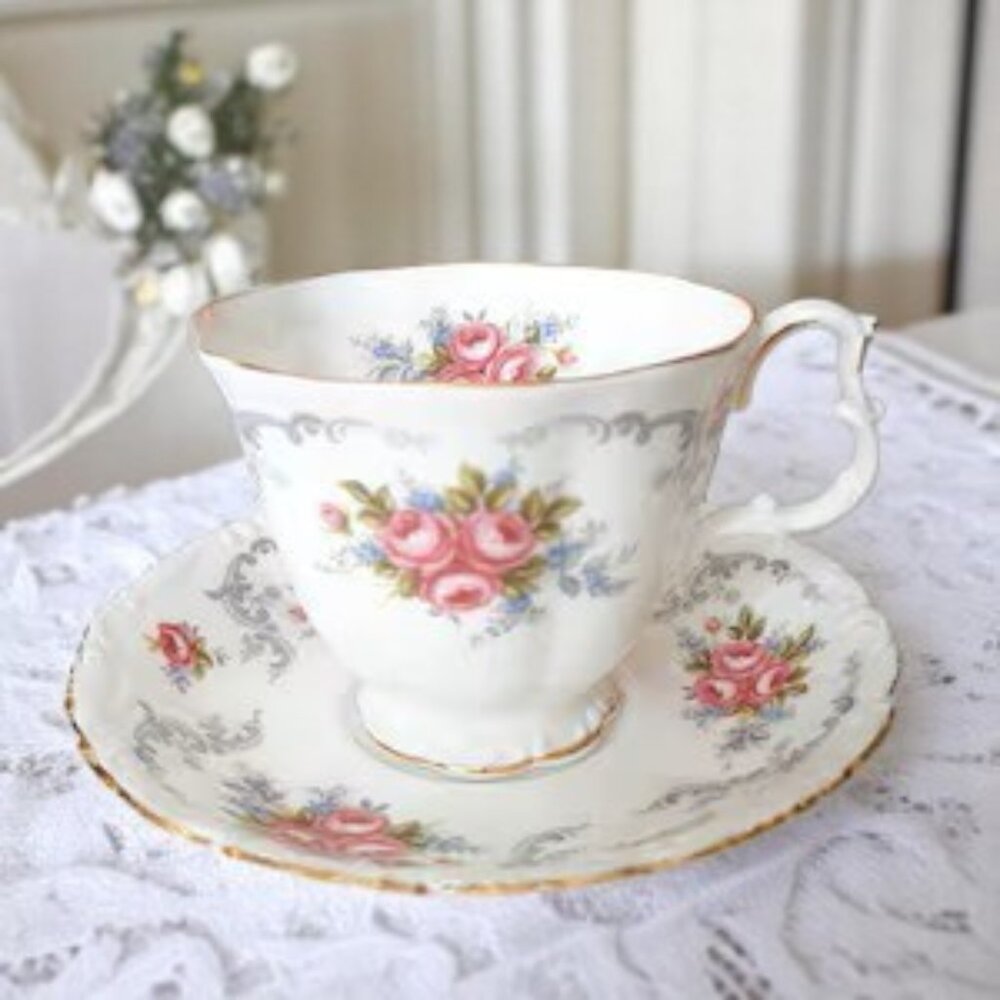Royal Albert Tranquility Cup & Saucer MADE IN ENGLAND set EUC Vintage